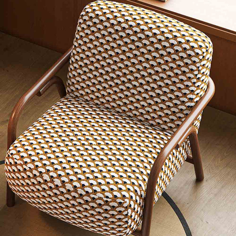 Chaise de loisirs simple de style rétro.