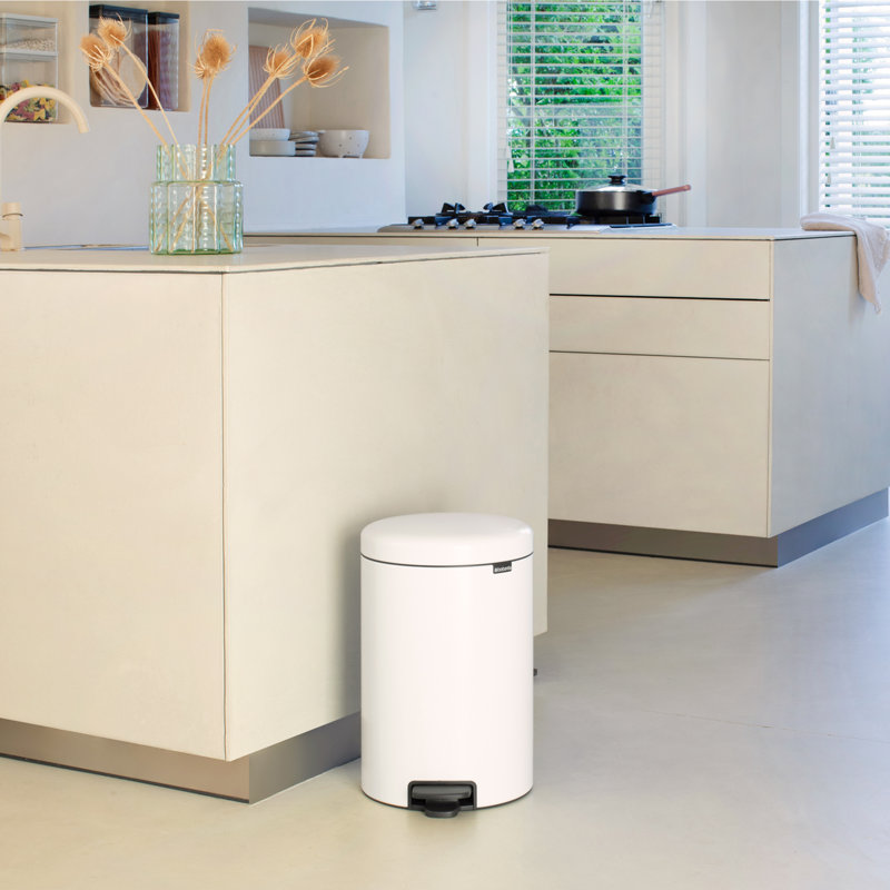 Brabantia NewIcon Soft Closing 20 Litre Pedal Bin, White