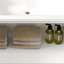 Meuble-lavabo mural moderne et polyvalent de 91 cm (36 po) avec lavabo en céramique, meuble-lavabo suspendu avec poignées à 45 degrés, portes à fermeture douce et 2 étagères latérales ouvertes, grand espace de rangement, blanc