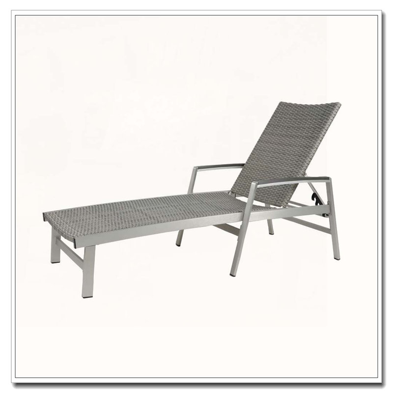 CHAISE LOUNGE