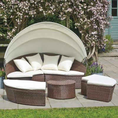 Antonien 180cm Wide Circle Patio Daybed with Cushions