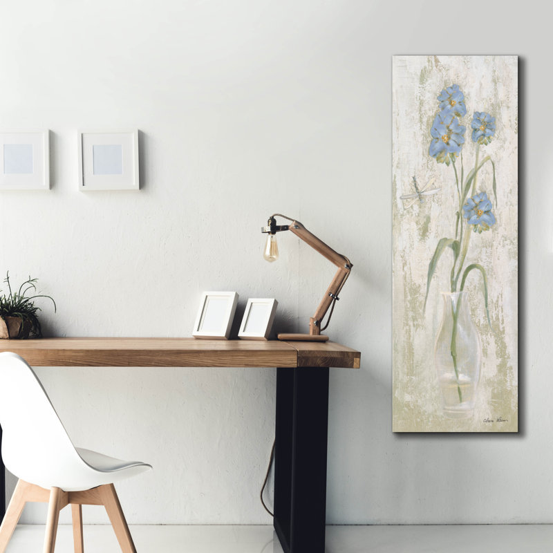 Art mural sur toile Lark Manor ™ «Blue Field Flowers» par Cheri Blum, H 60 po x l 20 po x P 1,5 po