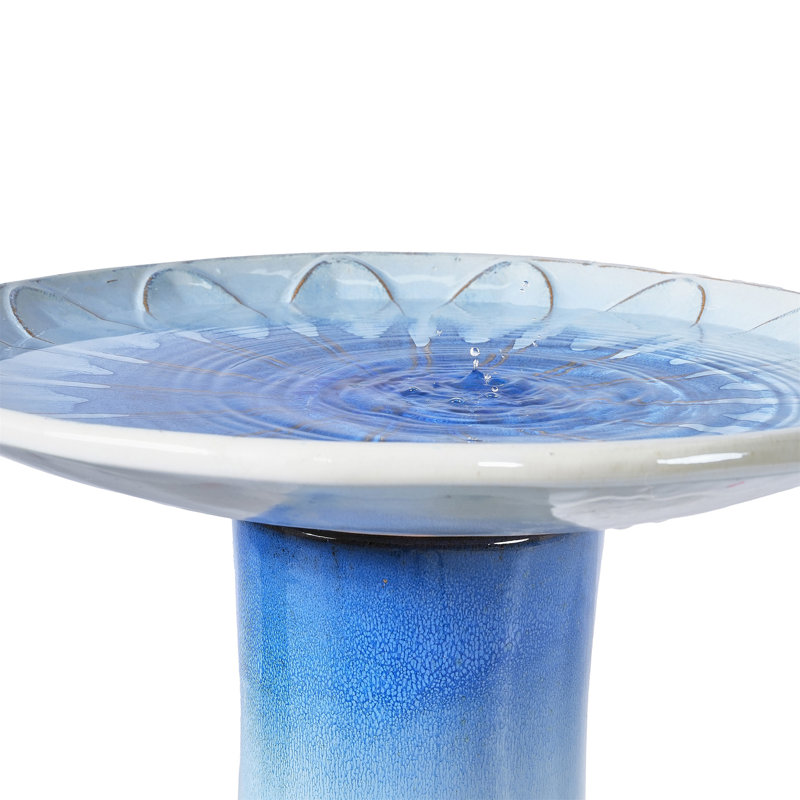Bain d'oiseaux en céramique de 17 po pour l'extérieur, grand bain d'oiseaux élégant pour l'extérieur, bains d'oiseaux vernis à piédestal léger pour l'extérieur avec motif floral, dégradé bleu
