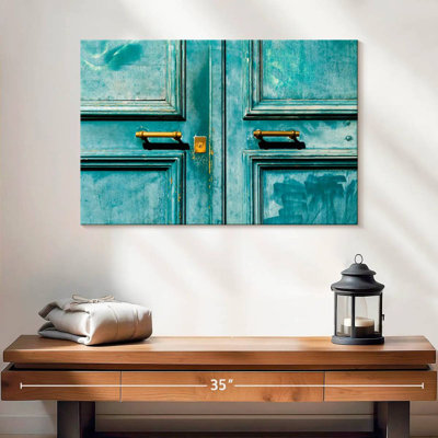 Lilie Old Turquoise Door