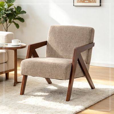 Fauteuil Nickelson recouvert de lin avec cadre en bois