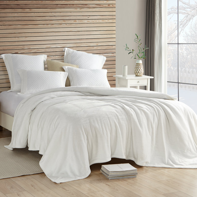 Coma Inducer Wait Oh What Fleece Oversized Blanket, Queen, White