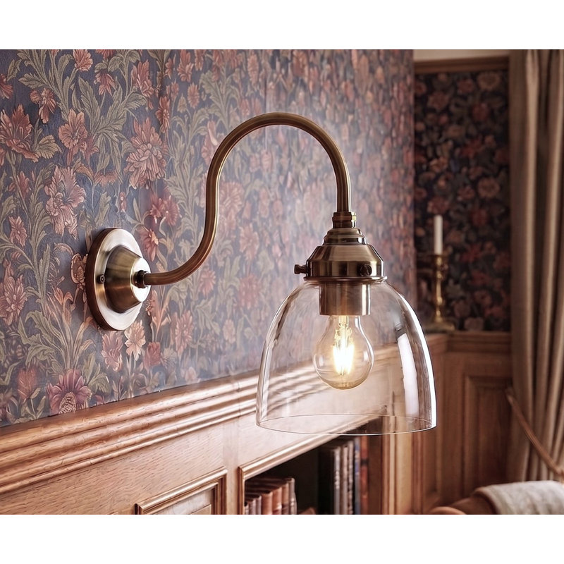 Victoria Armed Sconce