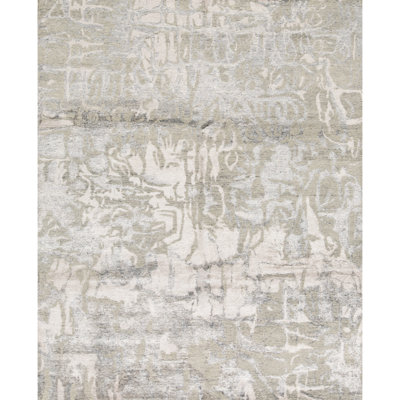 Area Rug in Gray