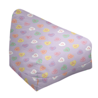 Red Geometric Bean Bag Lounger – Bold Triangle Print Seat for Game Rooms, Dorms & Cozy Corners
