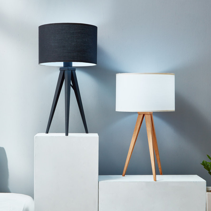 Perrie Metal Tripod Lamp, Black, Black