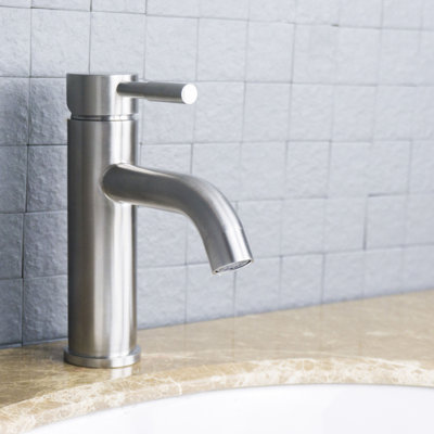 Ramo Single-Hole Single-handle Bathroom Faucet