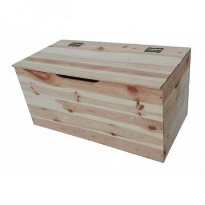 Swarey Blanket Chest