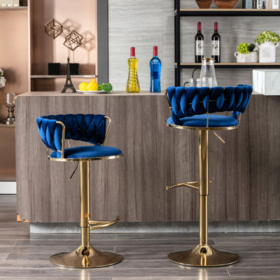 2 tabourets de bar en velours bleu, pieds dorés avec repose-pieds et base, hauteur ajustable par mécanisme de levage mécanique (2 pièces) et action
