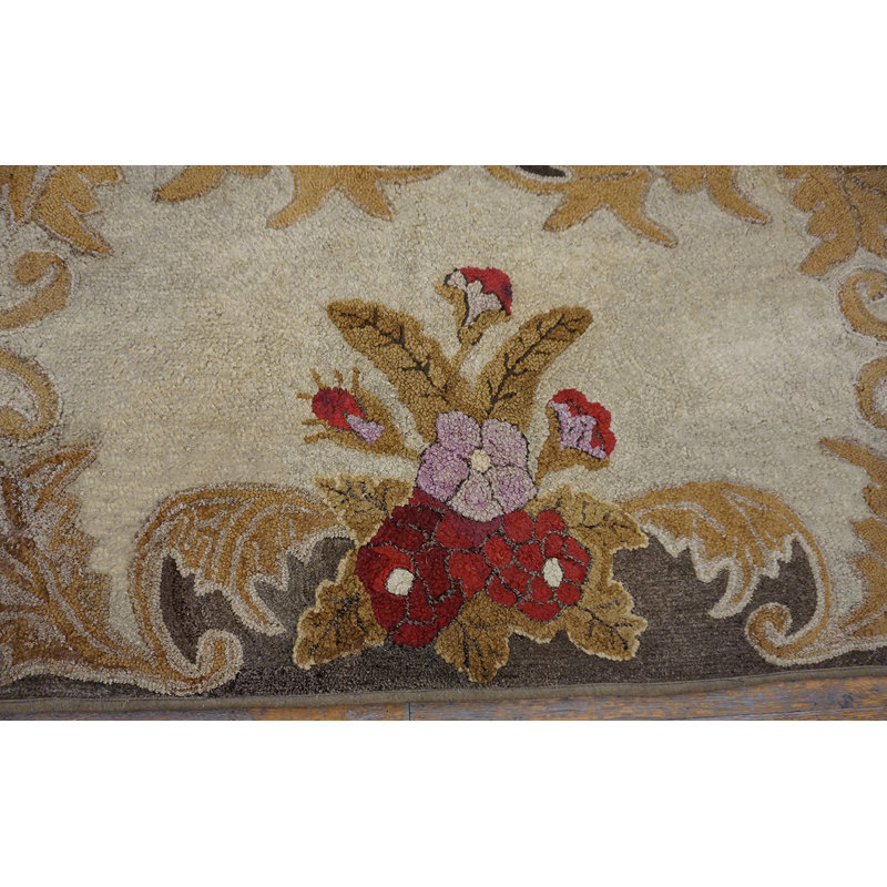Tapis crocheté crème à motif ouvert