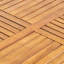 Table carrée en bois 31,5 po avec finition - créant un attrayant patio