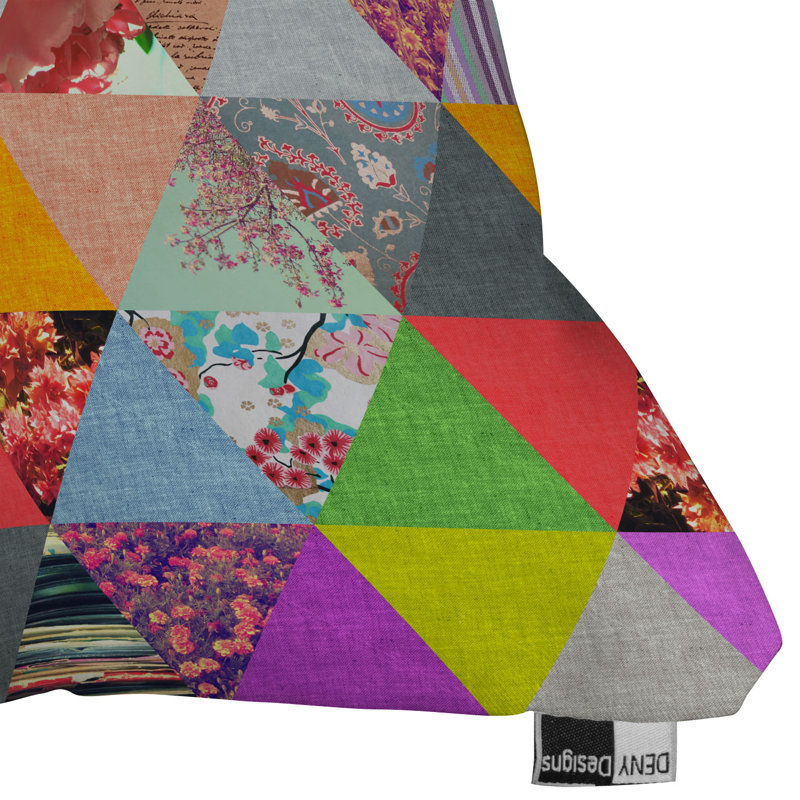 Coussin décoratif perdu en pyramide, 16 po x 16 po