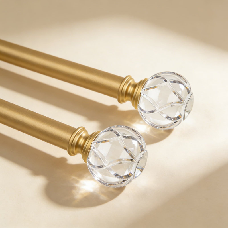Ensemble de tringle à rideaux simple réglable, tringle à draperie dorée de luxe de 1 pouce de diamètre avec embouts texturés en cristal, conception télescopique pour fenêtres de 32 à 86 po, paquet de 2