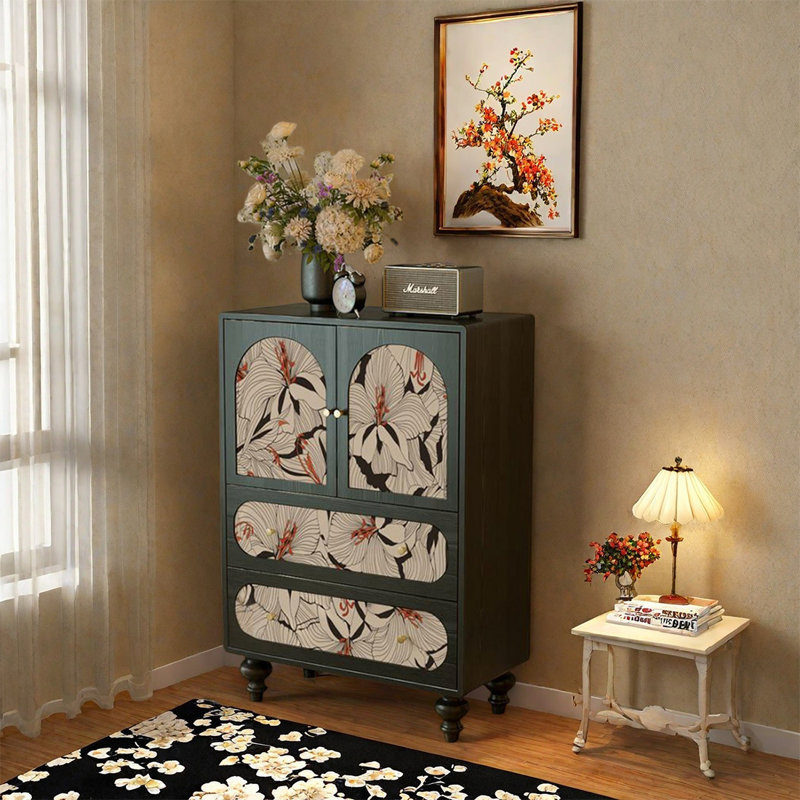 Armoire décorative avec tablettes