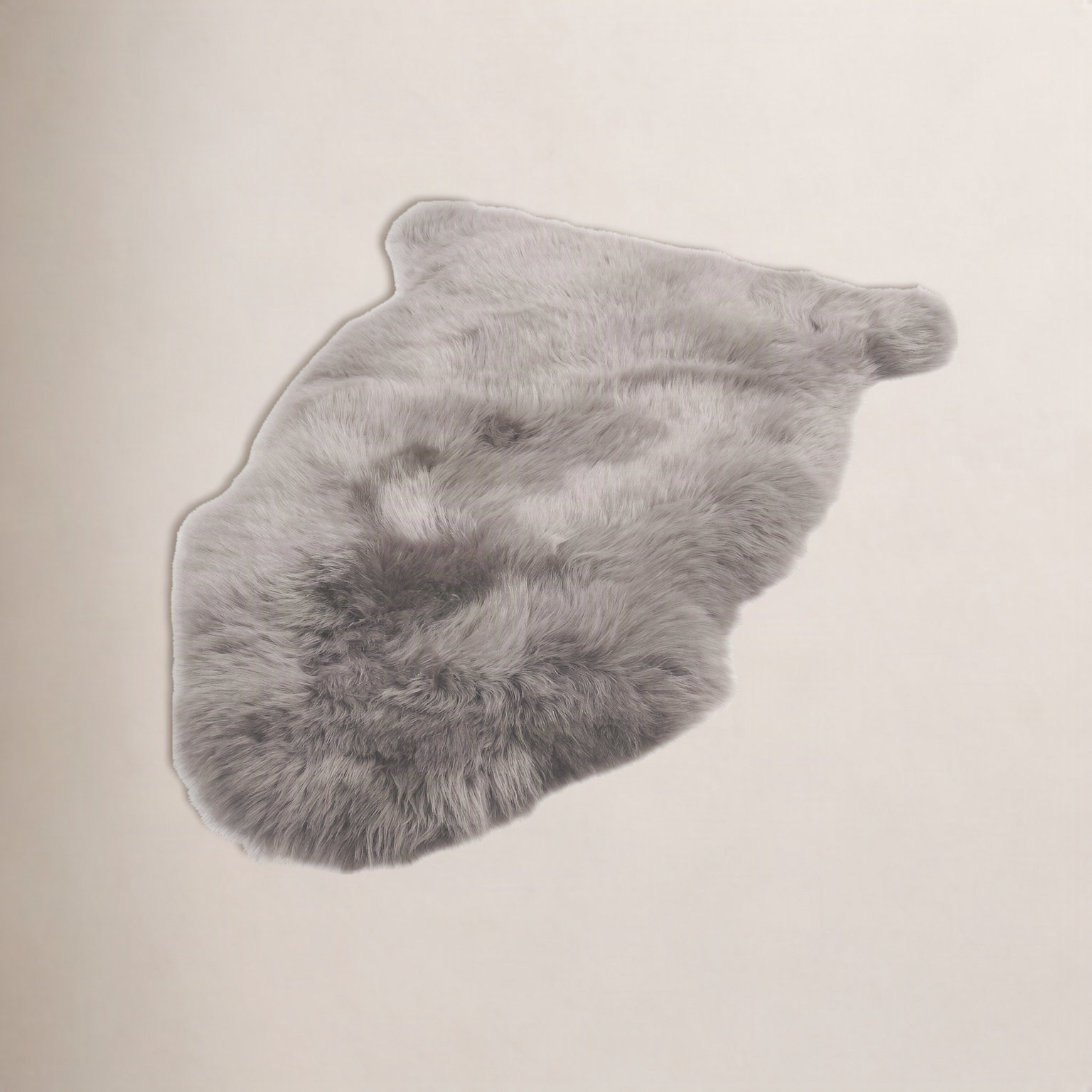 Kornelia Gray Sheepskin Rug, Novelty 2' x 3'