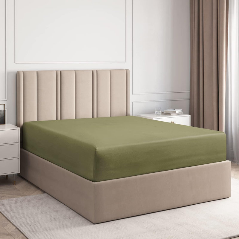 100% Cotton Fitted Sheet Only, 400 Thread Count Hotel Luxury Bedding, Soft & Breathable, Deep Pocket 8–16 Inch Mattress Fit