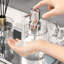 Distributeur de savon moussant pour bouteilles d'eau-132050508