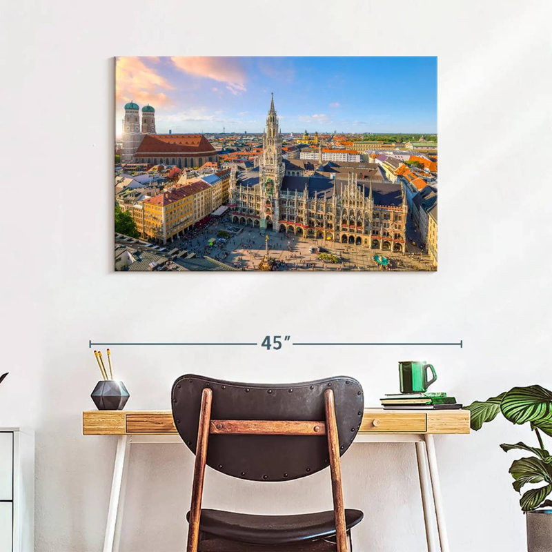 Silhouette de Munich, H 26 po x l 39 po