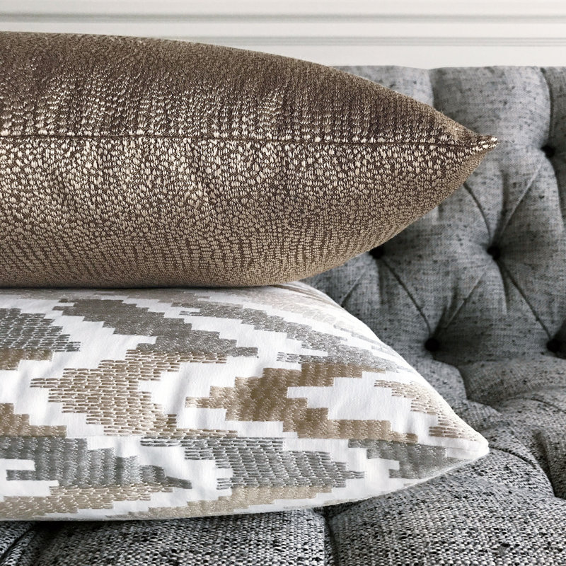 Housse et insert de coussin décoratif métallique Dunaway, Plumes