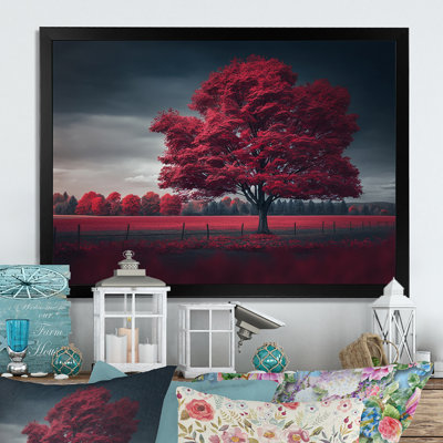 Arbre rouge majestueux solitaire dans la campagne I - impression