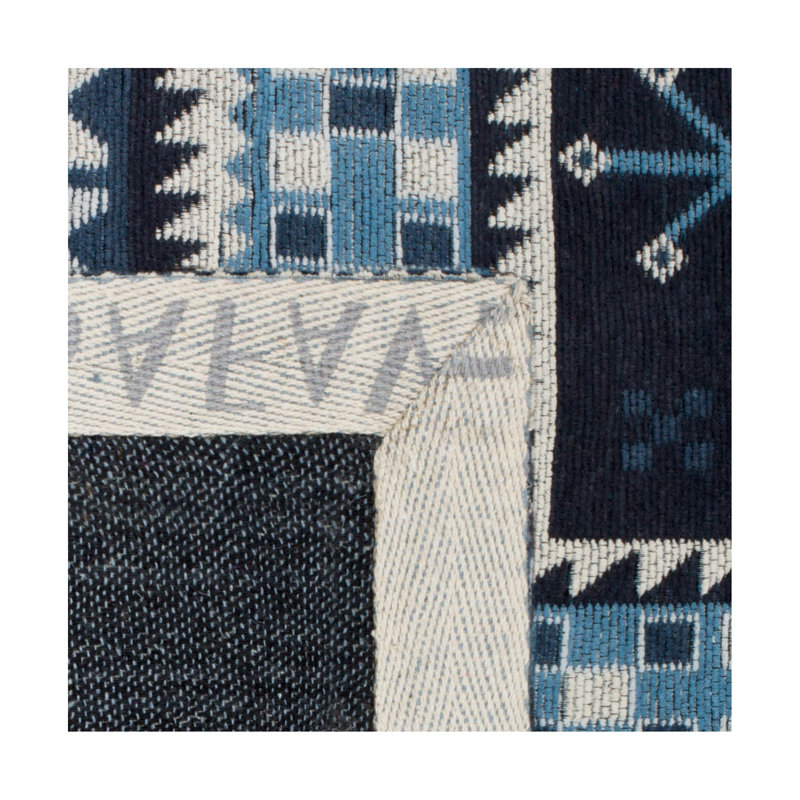Tapis bleu Baumgartner, Carré 6 pi
