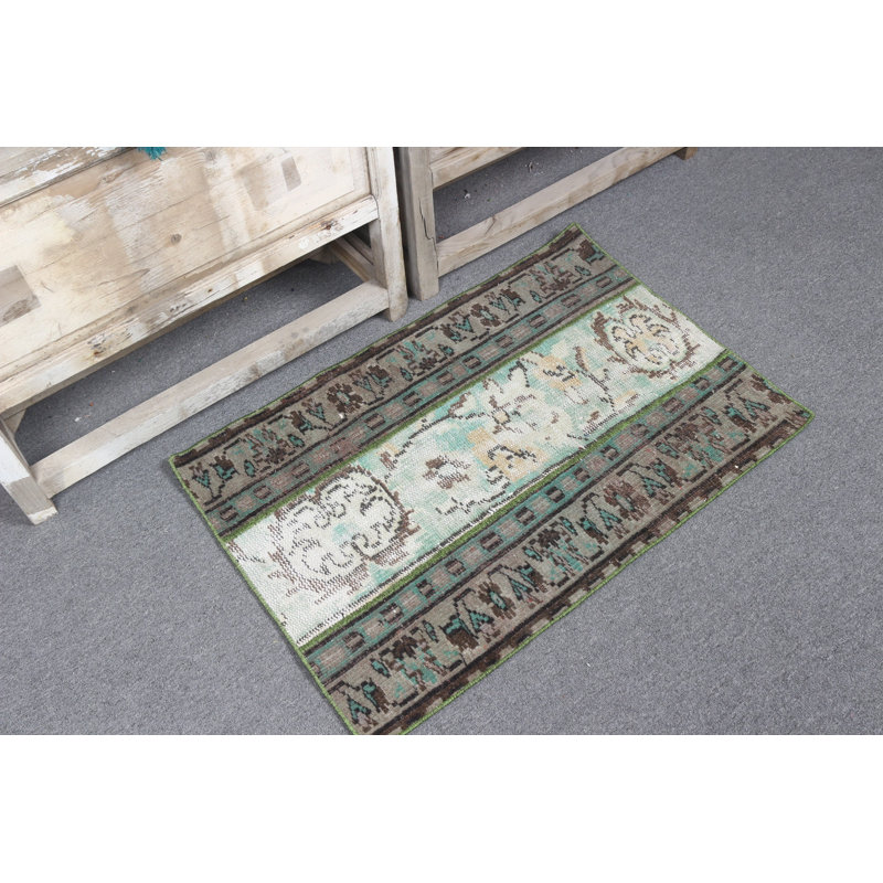 Green Wool Vintage Turkish Oushak Rug - Handmade Area Rug Perfect for Boho Decor and Ideal as an Entryway Mat