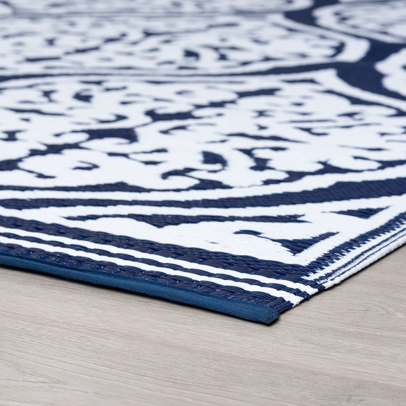 Trentin Indoor / Outdoor Rug, Rectangle 5' x 6'11"