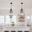 Lustre moderne noir mat simple à intensité variable, luminaire suspendu en verre ondulé suspendu au-dessus de l'îlot de cuisine pour vestibule de couloir de salle à manger de cuisine