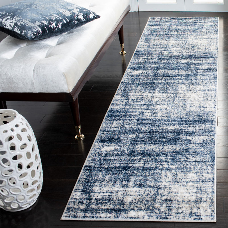 Tapis ivoire / bleu marine Harrelson, Tapis de couloir 2 pi 2 po x 9 pi