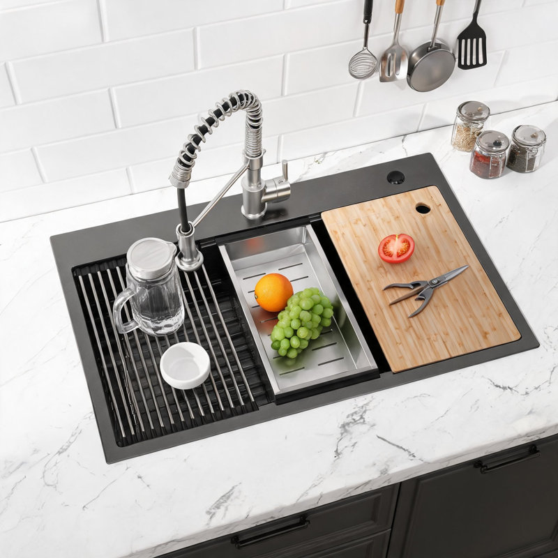 Évier de cuisine à encastrer à cuve en acier inoxydable noir de 84 cm x 56 cm avec planche à découper, passoire et grille.