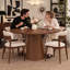 Table de salle à manger ronde de style campagnard moderne pour 4 personnes, piètement en lattes de bois, finition noyer, idéale pour la cuisine et le salon.-1099456645