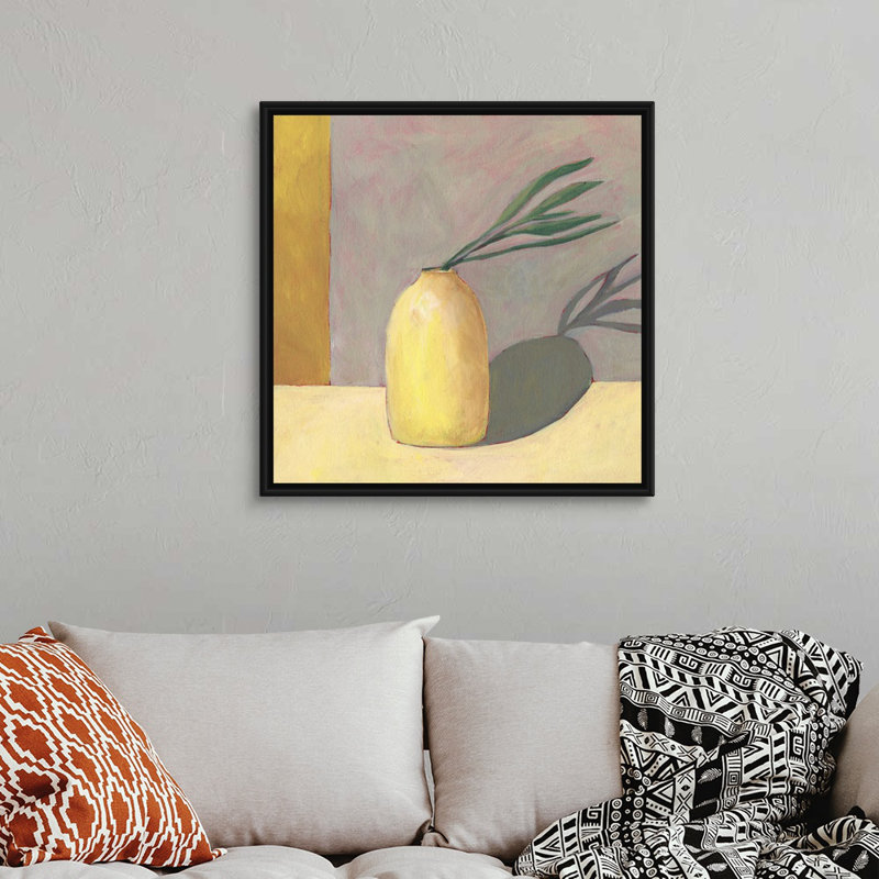 «Yellow Vase I», art mural sur toile, Toile encadrée noire, H 32 po x l 32 po