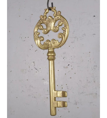 Aatiqah Gold Key Over Sized Statue