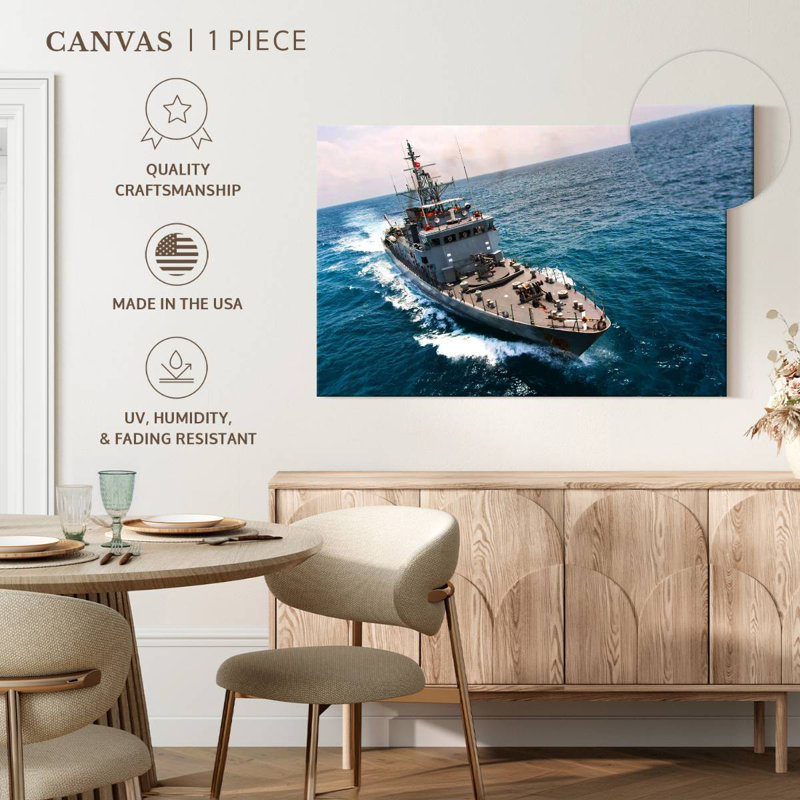 Navire militaire Mait, H 34 po x l 51 po