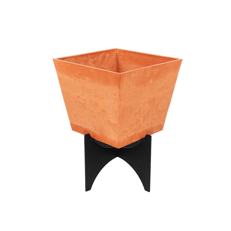 Pot de fleurs Roundtree, H 22 po x l 16,25 po x P 16,25 po