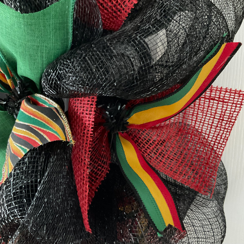 Couronne en maille déco faite à la main Happy Juneteenth