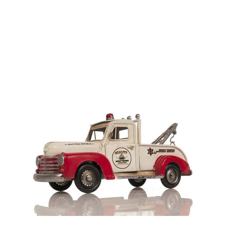 Sculpture de camion de remorquage Adain