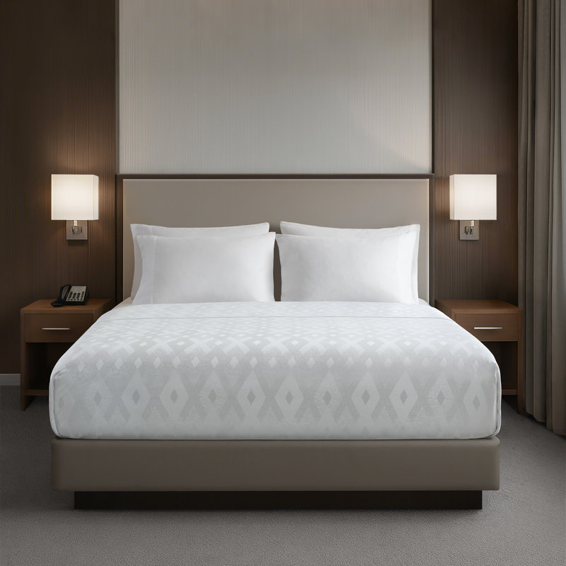 Jacquard White Essential Nova 12-Piece King Coverlet, King Coverlet/Bedspread