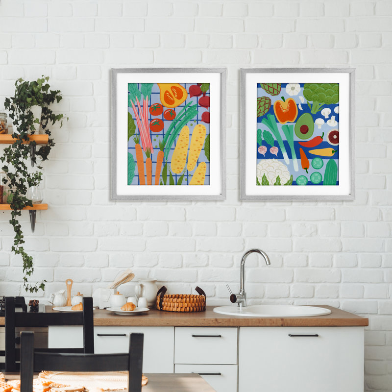 Ensemble de 2 impressions encadrées sous verre Bright Veggie Harvests, design par Courtney Haley, Cadre de ferme gris