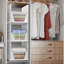Organisateur de garde-robe en plastique - Bacs de rangement ouverts à l'avant pour les vêtements, le garde-manger, la salle de bain, la cuisine et le garage - Armoires, comptoirs et rangement sous les tablettes