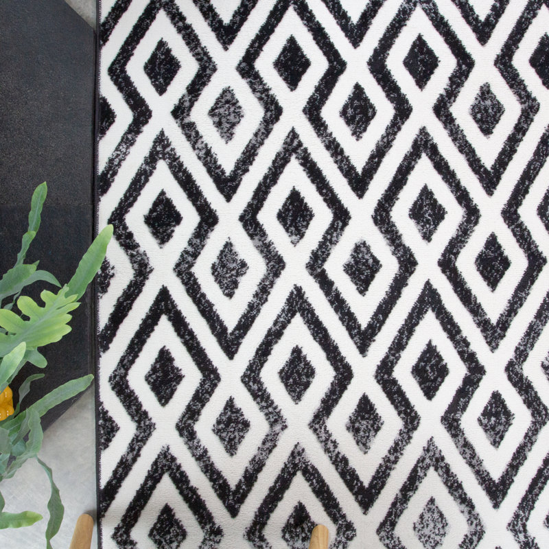 Doughty Geometric Area Rug, Rectangle 160 x 230cm