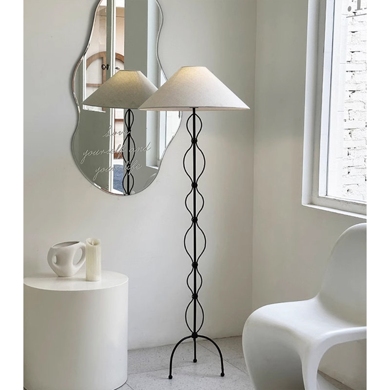Luminaire de plancher de trépied courbé en fer forgé avec abat-jour en tissu