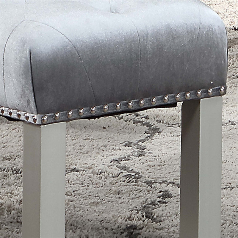 Banc charmant avec un design exquis pour des espaces élégants