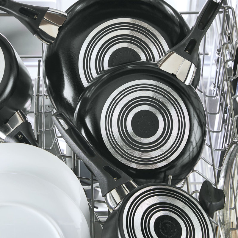Farberware Black Nonstick Aluminum 6-Quart Jumbo Cooker with Lid