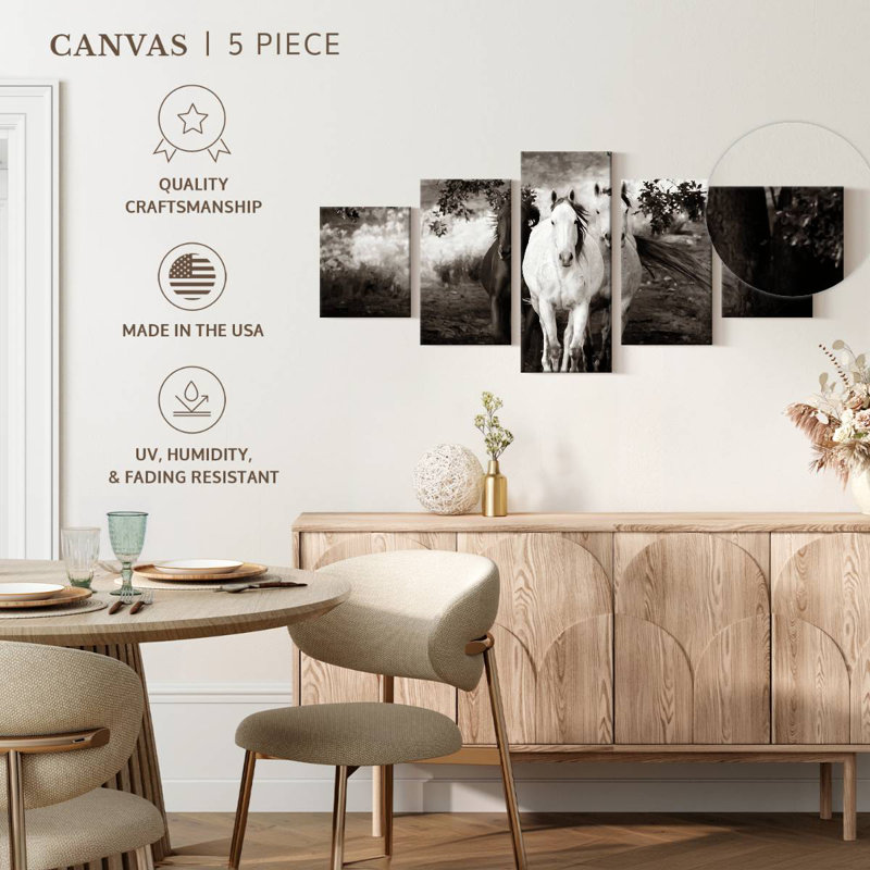 Trois chevaux sauvages sépia, H 24 po x l 55 po