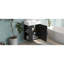 Élégant meuble-lavabo noir avec lavabo simple en céramique et accents dorés